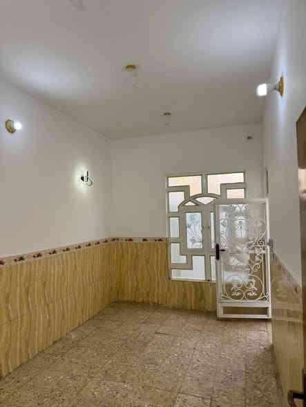 دار 🏠 للبيع    45 مليون 

المساحه 55 متر 

بناء نظيف جداً  

في حي النداء قرب المدرسه الصينيه 

طابو صرف 

طابقين 

الطابق الاول   {غرفه + مطبخ + تخاريج} 

الطابق الثاني  {غرفتين +  تخريج}  

للاستفسار ***********
