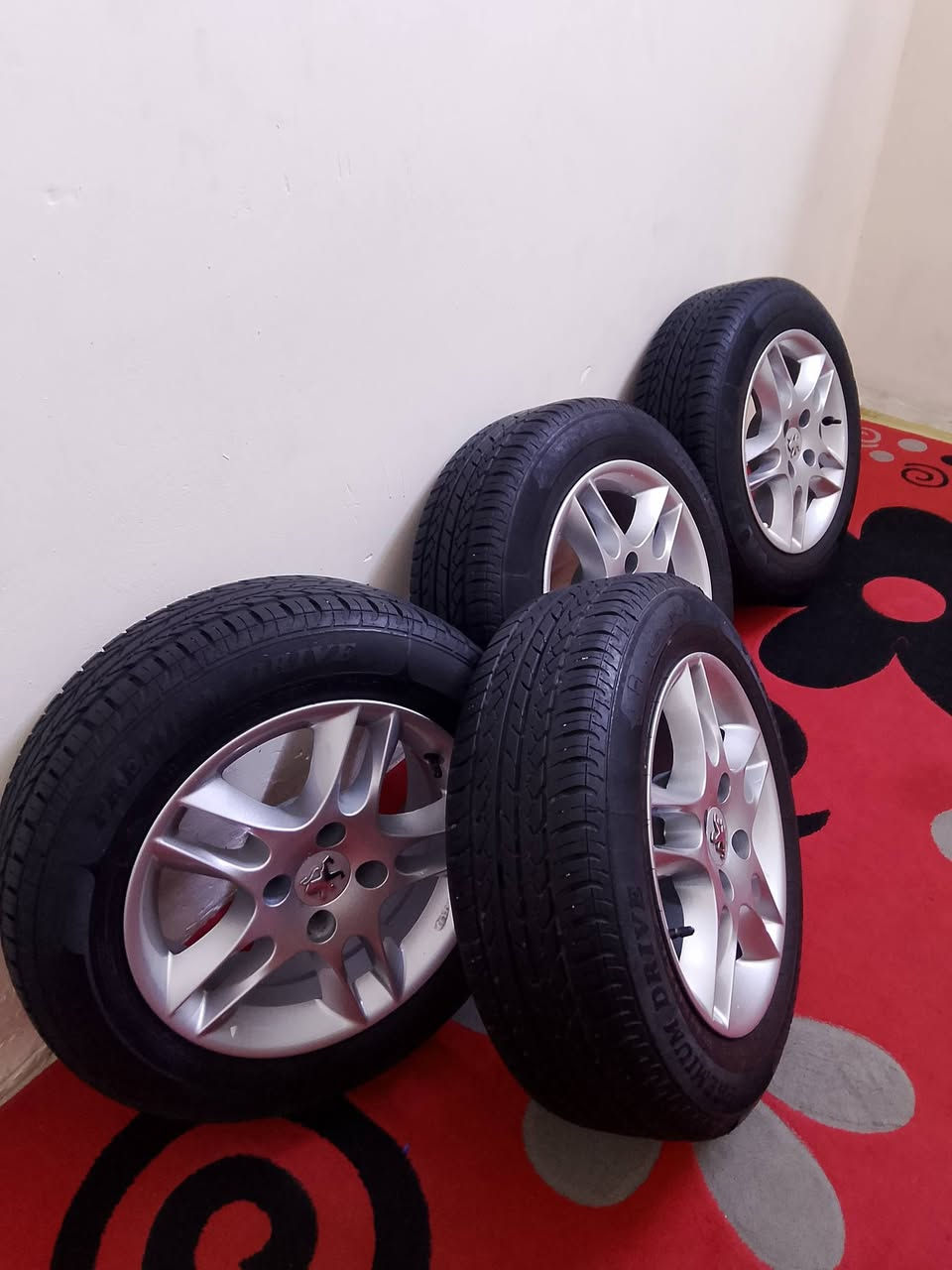 السلام وعليكم اخوان ويل كب بيحو بارص لبيع موديل 2024 جديد اب معنى الكلمه مكاني بغداد  المشتل الشراي يلتصل رقم الهاتف *********** السعر 250 سعر نهاهي
