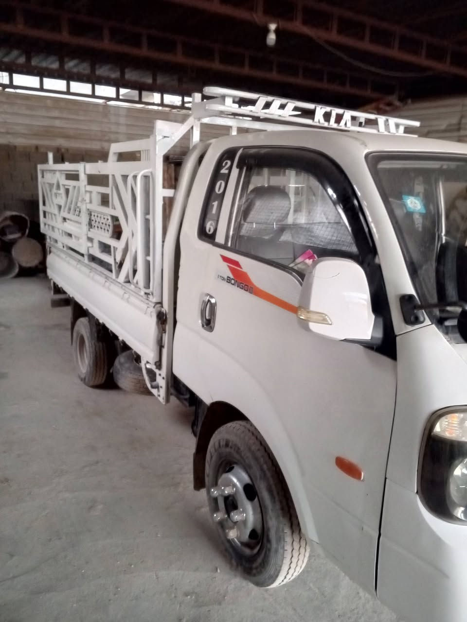 السلام عليكم كيه فحل للبيع رقم بغداد سنويه ل28موديل 16مسكر السياره مكفوله ما عده باب الصدر مبدله بلادي السعر 15ومستعجل على بيعته الرقم ***********
