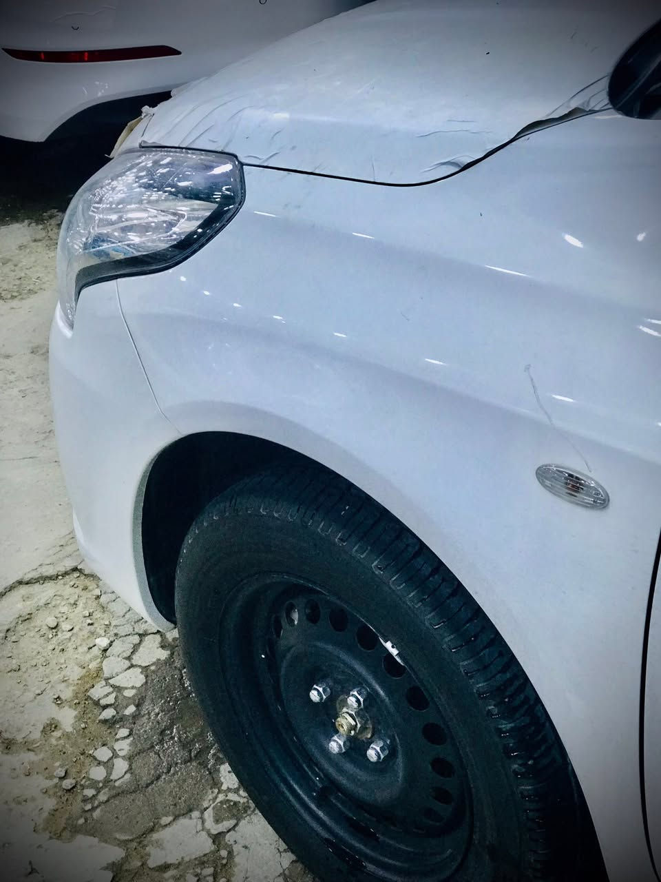 للبيع صني هندي  موديل 2025 أربيل الجديد بأسم شركه وكاله تحويل سياره  كفاله على وضع الشركه  بيه طخه  بصيطه بقبق الجنطه  موضح بل صوره ماشيه 16الف جديده تراي زيرو فول مواصفات داخل بيجي 
سعر 130بيه مجال مكان النجف  وتساب فقط 
***********
