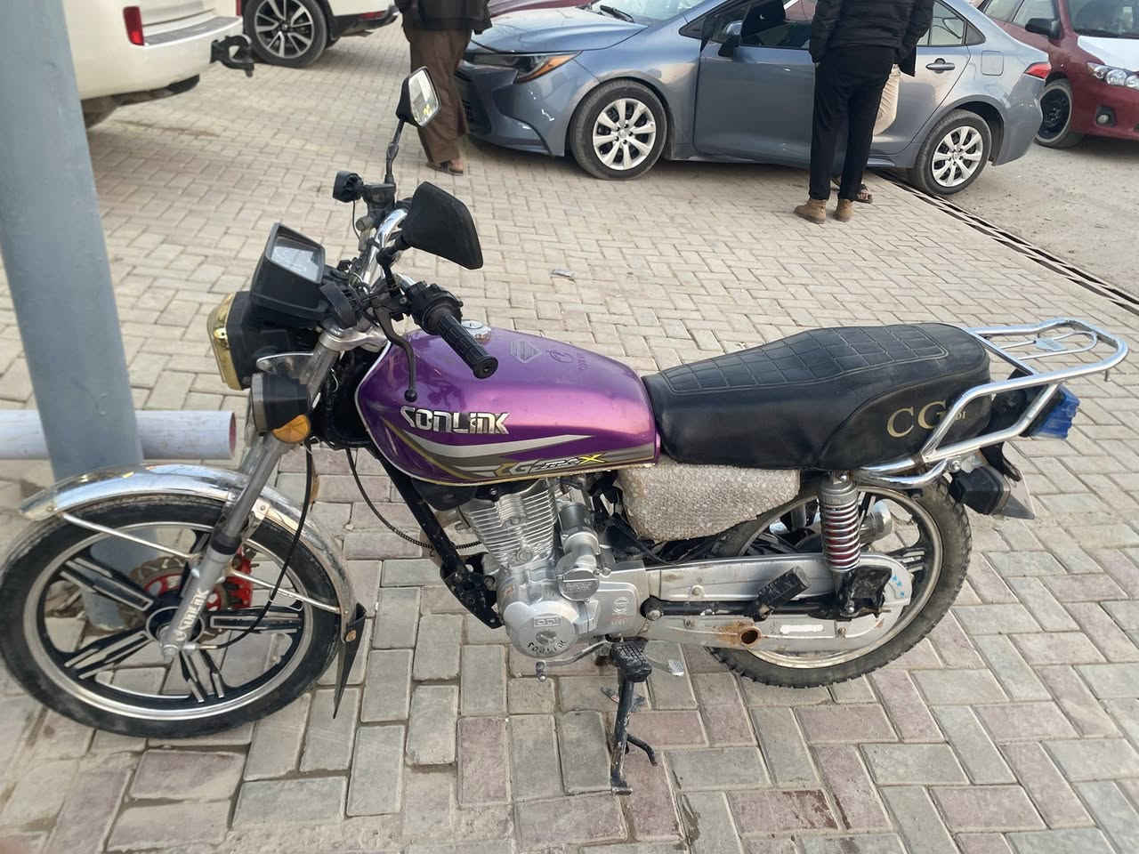 سلام عليكم ورحمة موطور ايراني  موديل 23 نضيف مرتب السعر 400 قفل منفيس موجود التواصل عل رقم التالي ***********
