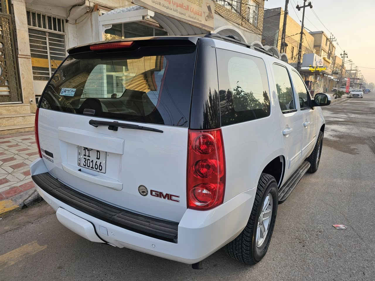 السلام عليكم للبيع جي ام سي يوكن بتره 2011 خليجي وكاله الغانم السياره جديده بحالة الوكاله مكفوله من الصبغ مواصفات SLE رقم بغداد  للستفسار الاتصال ***********
