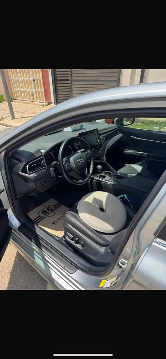 السلام عليكم
كامري للبيع 2023 رقم صلاح الدين تحويل مباشر 
بيها تبديل قطعتين بلادي نفس اللون بدون سبغ قبق صندوق وبونيد تبديل ماشيه ب ال 60 الف  السعر تقيم بسوك 
***********
***********
