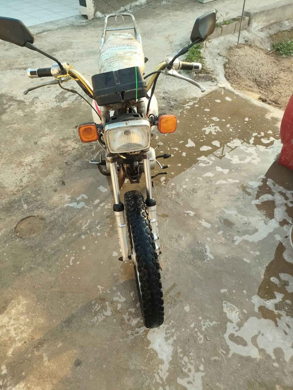 سلام عليكم دراجه تايكر لبيع مديل21 دراجه كللك اكفل سرقه سعر300وبيه مجال اومراوس رقمي***********
