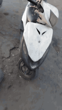 سكنس 140 نقصها سلف   رايدها 300  مكاني الاعظمية
***********
