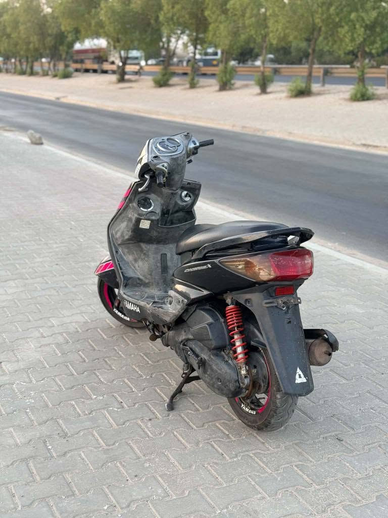 السلام عليكم 
سكنس فحل كابريتر الدراجه بلاديه كلها شغاله كهربائيات ومكينه كله تمام مكاني بالغزاليه 
سعرها 550 
رقمي *********** بغداد, العراق
