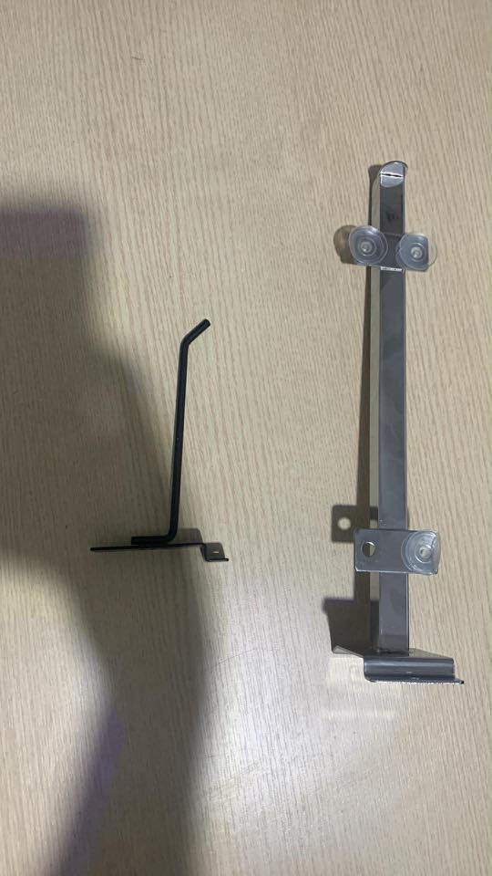 ٢٣ مەتر مێز  ٢ قات ٨٥ سانتیم بەرزی قولی ٥٠ سانتیم
داری رەفەکان ٣٠ سانتیم  ٥٠ مەتر 
Mdf یەک قالب 
قۆلی رەفە رەشەکە ٥٣ دانە سلڤەرکە ٦٥ دانە 
٥٥٠ هەزار مامەلە
***********
