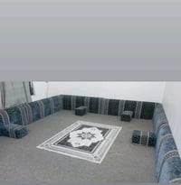 جلسه خليجيه استخدام شهرين نظيفه جدا السعر ٥٠٠ وبيها مجال رقم 077358066...