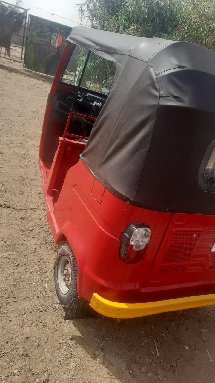 تكتك للبيع tvs مديل18 رقم انكليزي تحويل ثاني يوم السعر 4 ونص موديل 2018 وبيهه مجال للشراي تكتك ما بيه لا ضربه مصبوغه صبغ عام لجماليه ***********
