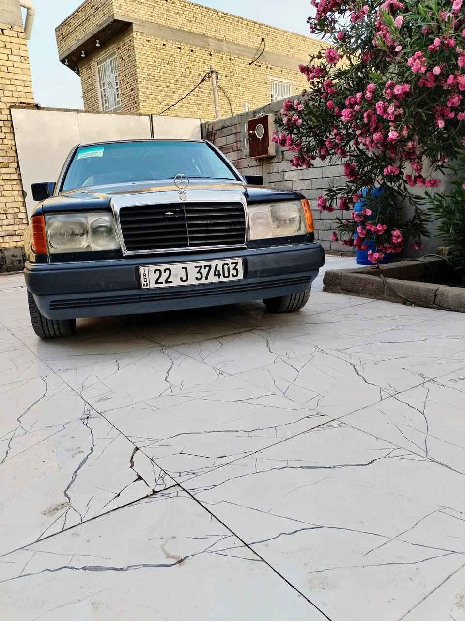 يا الله ماسدس دب مديل ١٩٩٠
رقم دولي الجديد تحويل أو وكالة السعر ٥٨ وبها مجال
 تبريد شغال مكينة وكير بطة وقوعد بلاد 
حداده جديده وتايرات جدد مكفوله من ضربه
جام شغال لايتات عينة جاهزه ما ناقصها شي
البصرة قظاء المدينة ***********
