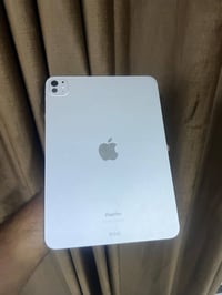 ايباد M4 • ٢٥٦ • بطارية ٧٧٪