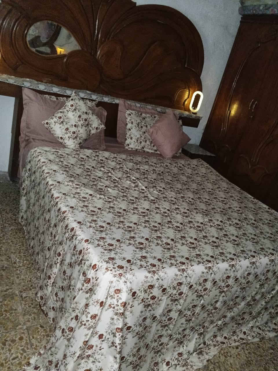 غرفة نوم خشب صاج عراقي قيم سعرها


**إذا كنت صاحب هذا الإعلان وتريد حذفه لأي سبب، رجاءا أرسل رسالة إلى الدعم الفني**