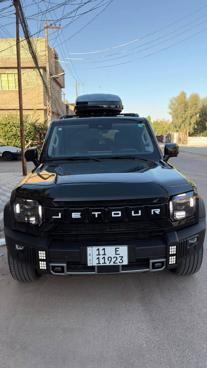 للبيع جيتور T2 بلك (أسود) هايبرد موديل 2026 (PHEV / i-DM
المحرك والأداء
ضمان مليون كيلو متر السياره
مغلفه bbf استلام شركة ماشيه 9 الف 
* محرك بنزين تيربو سعة 1.5 لتر (4 سلندر).
* نظام هايبرد قابل للشحن (Plug-in Hybrid).
* محركان كهربائيان.
* القوة الإجمالية: 375 حصان (280 كيلوواط).
* عزم الدوران: 610 نيوتن.متر.
* ناقل حركة 3DHT أوتوماتيكي.
* التسارع من 0 إلى 100 كم/س: 7.5 ثانية.
* بطارية LiFePO₄ بسعة 26.7 كيلوواط ساعة.
    * 129 كم (CLTC).
    * حوالي 100 كم (WLTC)، وهو
* تدعم الشحن الخارجي لأنها سيارة PHEV.  
الأبعاد.
التجهيزات

* شاشة وسطية كبيرة 15.6 بوصة.
* شاشة عدادات رقمية.
* كاميرا 360° مع ميزة الرؤية
* مثبت سرعة متكيف (ACC).
* المحافظة على المسار.
* تحذير التصادم والكبح التلقائي.
* فتحة سقف بانورامية.
* شحن لاسلكي للهاتف.
* مقاعد كهربائية مع التهوية
* 6 وسائد هوائية.
* نظام الثبات الإلكتروني.
* مراقبة النقطة العمياء.
* تحذير مغادرة المسار.
* المساعدة في البقاء داخل المسار.
* الكبح التلقائي في حالات الطوارئ.
بيهه تغليف ب٢٢ ورقه 
لاستفسار ***********
السعر ٤٨مليون و٥٠٠ الف دينار
