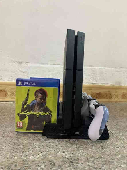 بلي فور اونلاين نظام ١٢ للبيع
مساحة الجهاز ٥٠٠
مع هارد نص تيرا 
جويستك ثنين 
اقراص ثنين:
١.سايبر بنك 2077
٢.سنو رنر (محاكي الشحانات)
مع ستاند للجهاز بي مراوح تبريد 
سعر الجهاز ٢٥٠
مكاني الحله رقم: ‭٠٧٧٦ ٢٩٩ ٣٨٠٤‬
