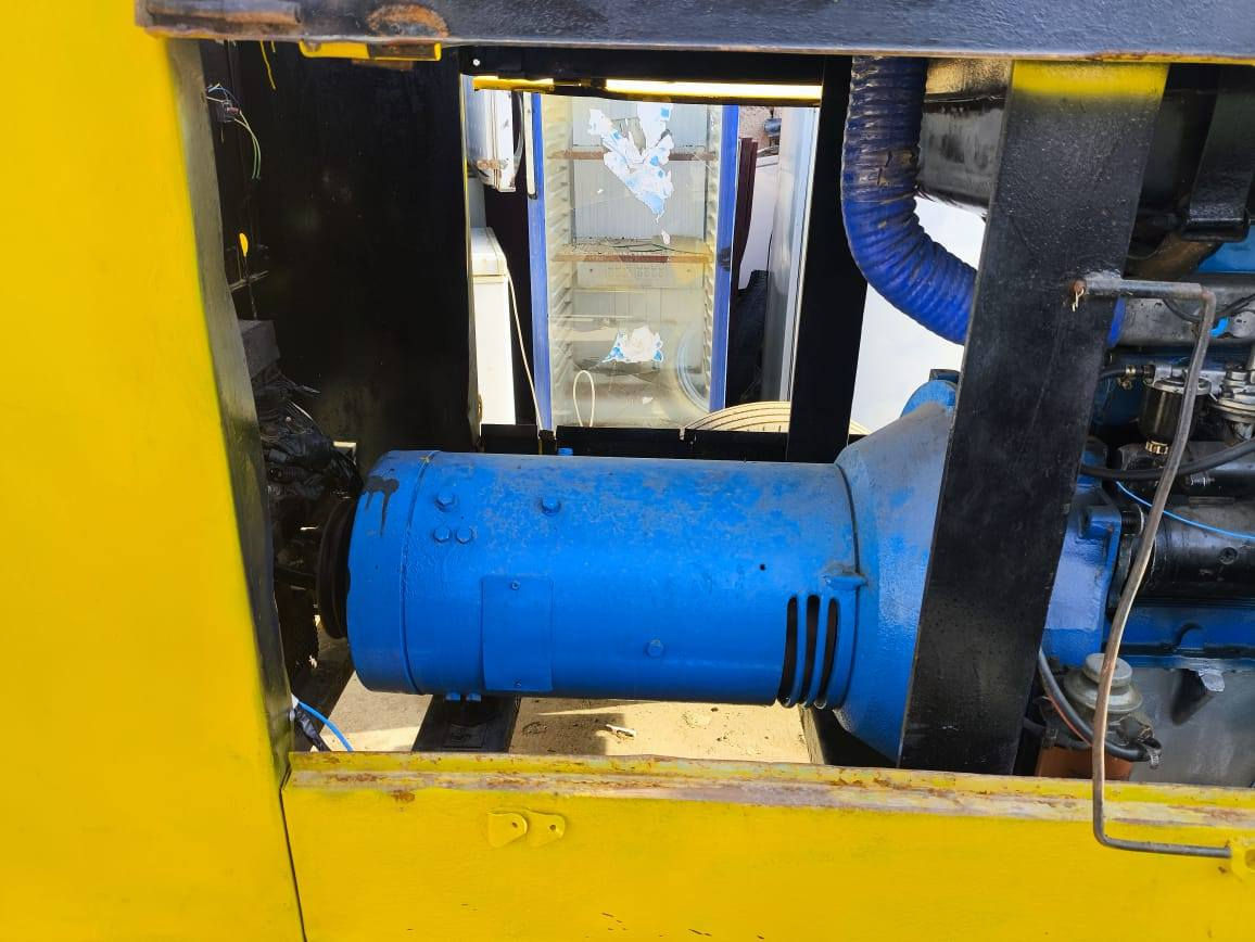 السلام عليكم
يوجد محرك فوركسن للبيع بلادي لحيم
لحيم ولدن وفافون وهودروجين شرط الشقل نص نكره
العنوان الشرقاط الساحل الايسر سديره طق طق اتصل ***********
