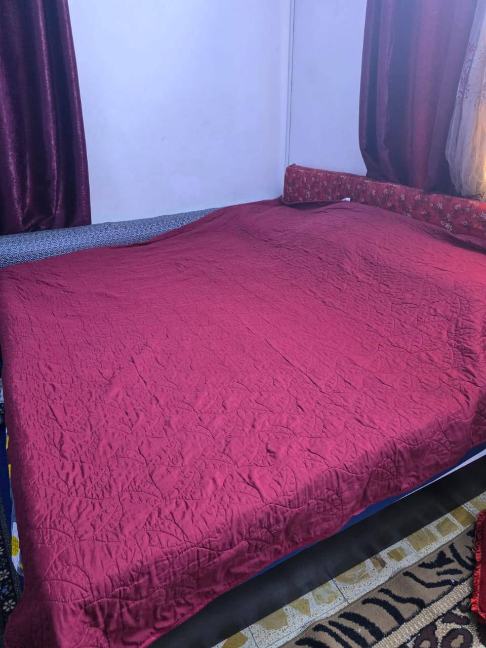 السلام عليكم غرفه تركيه للبيع 
كامله حته دوشگ وياه عنوان بغداد الصليخ***********
