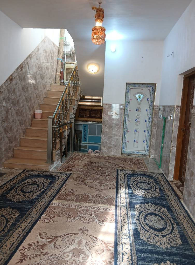 دار للبيع مساحه ٢١٠ طابو زراعي سند  ٢٥ الباء طابوق كونكريت مسلح الأساس رفت يحتوي علي 
٦غرف نوم 
٢صاله 
٢مطبخ 
استقبال 
٥ صحيات
طريق كربلاء بغداد مقابل سيد الوصياء خلف محطه القطار 
للمعلومات اكثر اتصل 
*********** كربلاء, العراق
