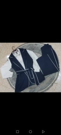 ملابس ملبوسة • مستعملة شوي