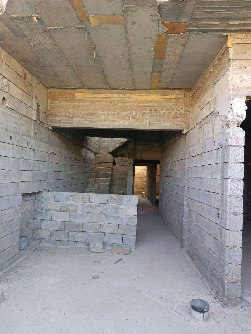 � للبيع: منزل سكني
📍 المساحة الكلية: 150 م²
📐 الواجهة: 7 م
📏 العمق: 20 م

يتكون المنزل من:

 • غرفتين
 • استقبال
 • هول
 • مطبخ

📍حي النصر (المرحلين )بالقرب من الدكتور  أراس 

📞 للاستفسار ومعرفة السعر أو لمعاينة المنزل، يرجى التواصل  أو الاتصال 
***********

(مكلف في النشر )يرجى التواصل مع الرقم أعلاه.
