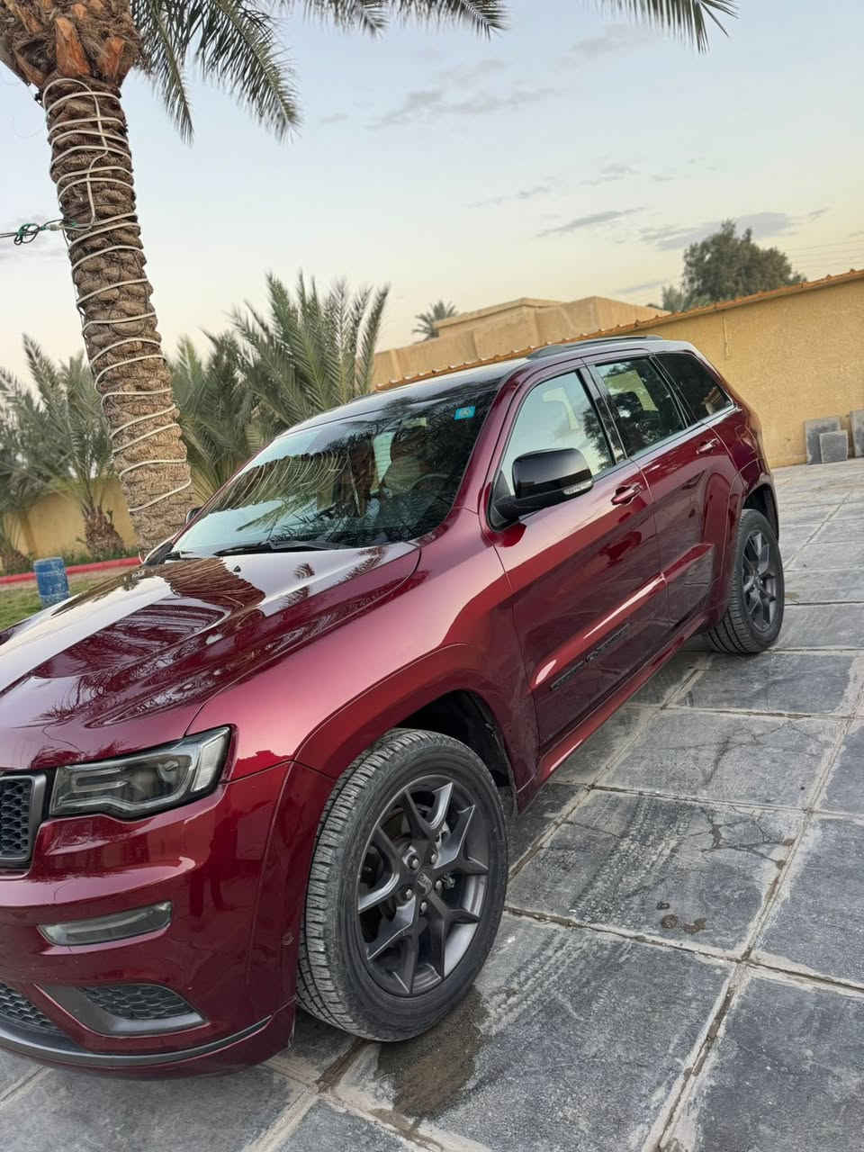 Jeeb—s 
موديل /2020
ماشيه /77 الف كم
رادار امامي 
الداخليه اسود وماروني
السعر:35000$الف دولار
خليجي مكان السيارة بغداد رقم صاحبها ***********
