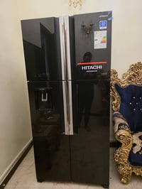ثلاجه هيتاشي بابين ٢٨ قدم  انفيرتر  جديد غير مستخدمه  السعر مليون و ٢٥...