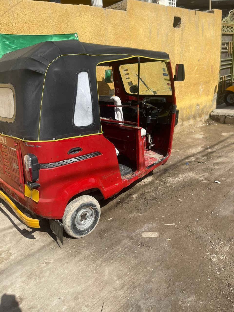 سلام عليكم تكتك للبيع ١٨كامله كبل للشارع لاضربه ولاصبغ تكتك احله من صور كامله عله وضع شركه اوراق مدينه الصدر سعر ٢٩٠٠وبيه مجال اتصل وتدلل ***********
