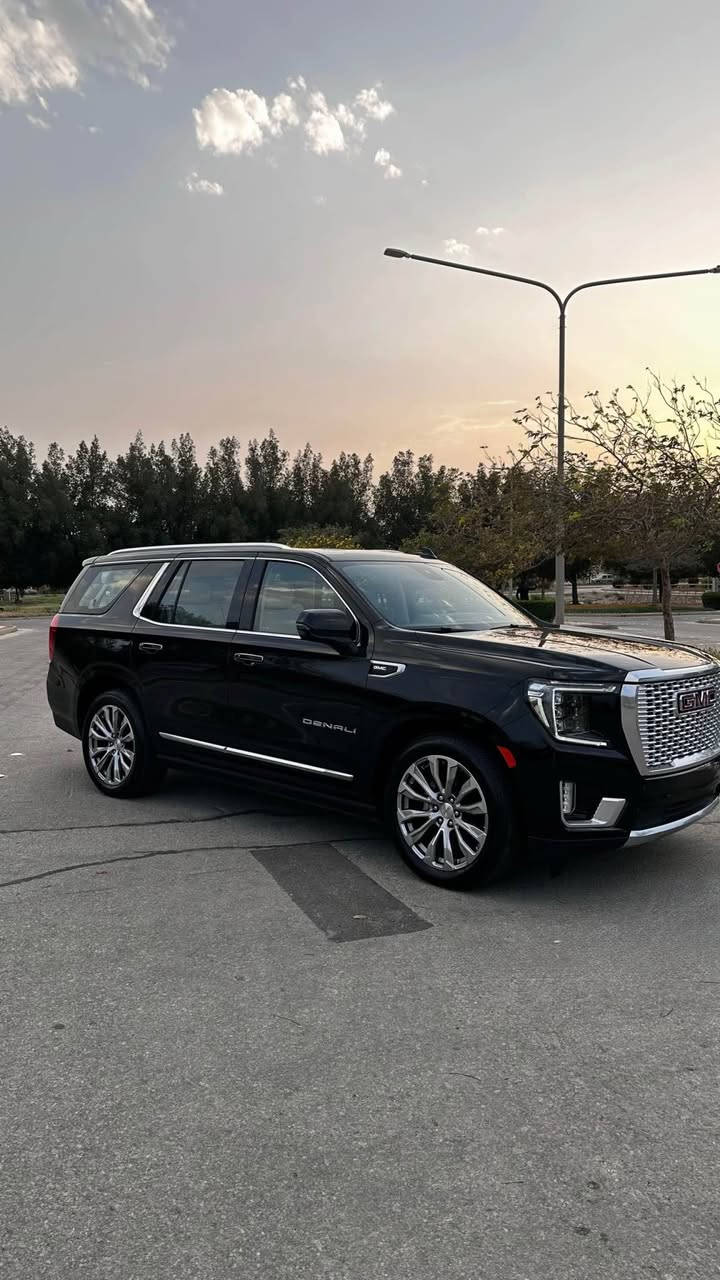 ￼جمسي يوكون دينالي 
موديل :2023
مواصفات 
جكات داتا شو خمسة كاميرات دوسة كهربائية 
ثلاث شاشات كشنات تدفئة تبريد رادار حساسات 
كلين كفاله عام 
ماشية:35.000 
الرقم: ***********
السعر: 635 وبيها مجال موصل, نينوى
