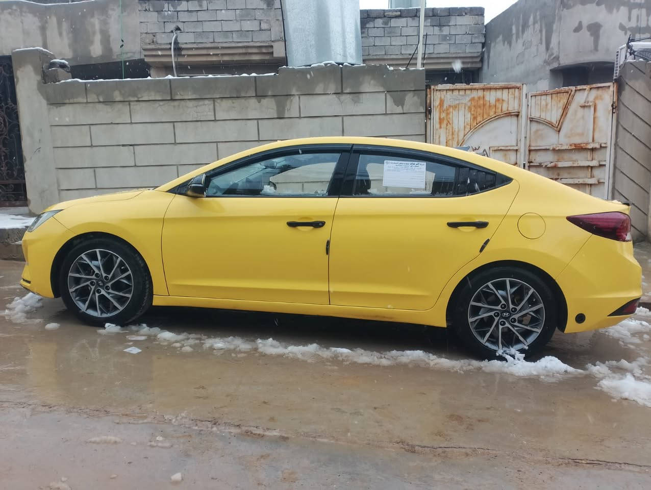 # السلام عليكم
#افانتي موديل 2020 رقم نينوى مسطره

#هيئه وغرمات صفر 

#شرعي موجود تريد وكاله تريد تحويل 

#موصفات  فول بس بلا سلايت مابيها 

#منضومه غاز بيها وكاربون بانزين 

#بلا ضرر ومحرك وكير شرط كير AT المرغوب 

#السعر 150وبيها مجال 

‭٠٧٥١ ٠٢٦ ٥٣٣٢‬
