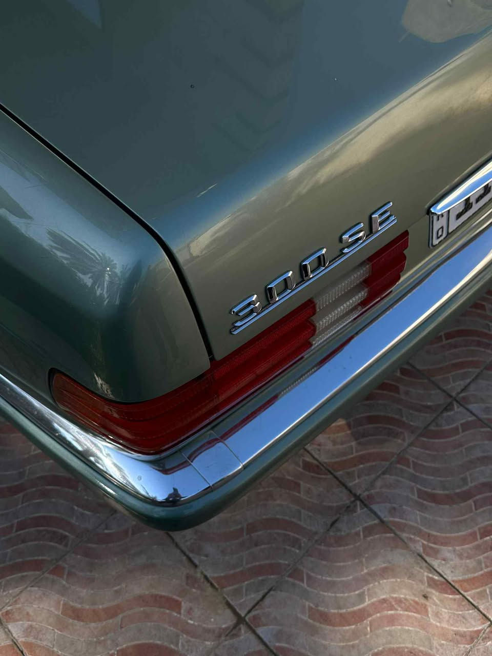 يالله سلام عليكم
جمعة مباركة 
الحلال للبيع
قبل ماذكر مواصفات 
سيارة جدا جديدة مابيه اي نقص
مارسدس موديل 1990 
سياره بدون دكه جاكوج
صبغ جمالية فقط
باب قصير
فول الاخير 
ستيرن كهرباء
كير قفل
دبل هورن
سلايت طكتين
دبل فيت بم 
برده كهرباء
كشن كهرباء
مكينة مكفول
كير مكفول
صدر امامي جديد
صدر خلفي جديد
تخم تاير جديد
ادامه كامله مسوي
حتى بوليش
متصرف عليه ربع وبالعافية ع ياخذه
مكان بغداد الكاظمية
***********
سعر 145
