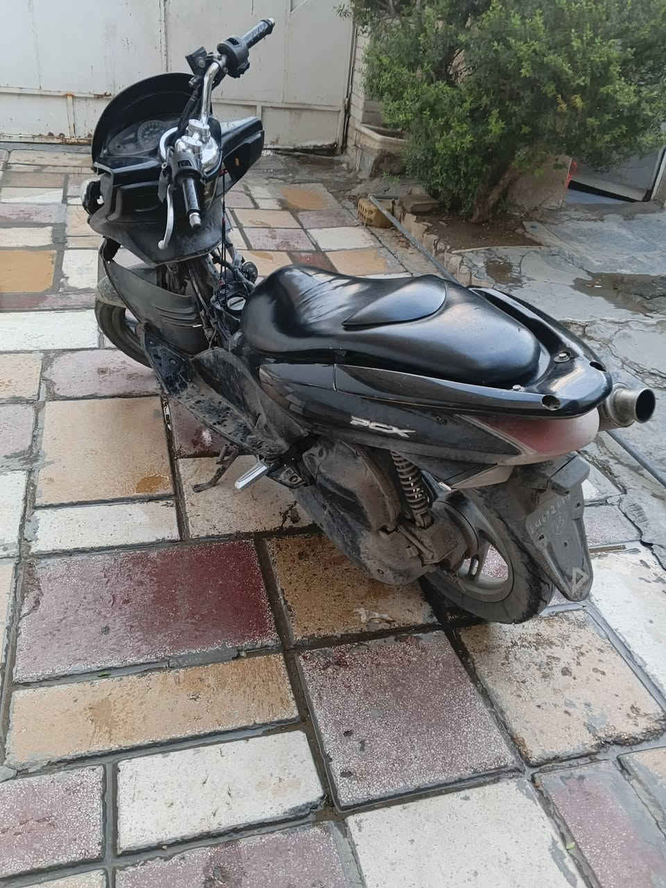 بي سي اكس ياباني 125 محرك كفالة كهربائيات نضيفة عوزها مجمجع مكسور بيها حادث بل بجم مماثر ع اي شي سعرها700قفلل اخوان الي ميشتري ليكعد يعامل ويخابر ممتواجد ع النت شراي اتصل ع رقم***********عنواني مشتل شارع مطبك
