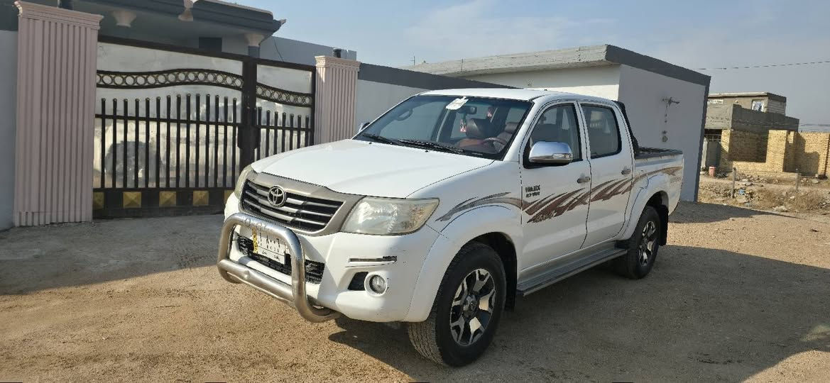 السلام عليكم
للبيع بيكم تيوتا هايلكس خليجي موديل 2014 فور ويل 4X4 كير أوتوماتيك رقم بغداد ماشيه 230الف حقيقي تخم تاير جديد مكفوله ماعدى ضربه باب البدي بسيطه السعر 217 مكان السيارة كربلاء
وهذه رقمي وبيه مجال للطيبين
***********
