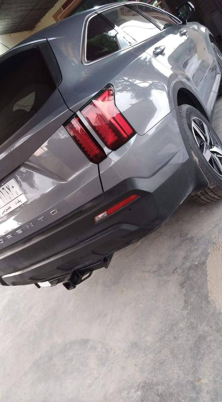 سلام عليكم
كيه سورنتو موديل ((2020 ))
وارد امريكي سياره مكفوله ضربه وصبغ وفتح 
سياره وضع شريكه سياره استخدام شخصي 
رقم بغداد بسمي تحويل مباشر سياره حره 
مكينه كير حداديه تخم تاير 
جديد سياره جاهزه عله حبايه 
 سعر((228)) وبيهه مجال 
***********/// 0781152063
