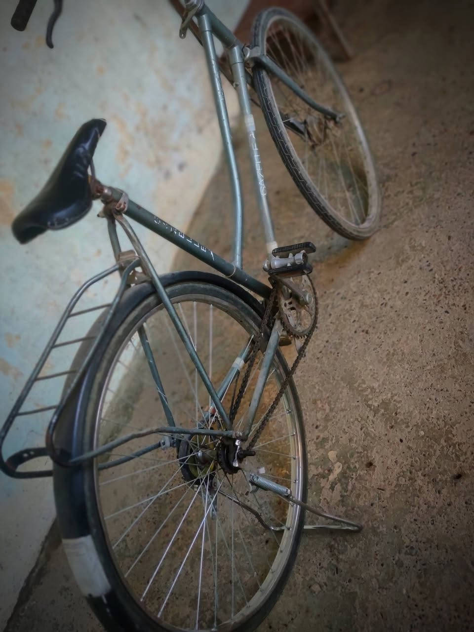 باستكل عبد الحليم حجم 26 متروك 
يحتاج ترتيب اشوي بس الباستكل كامل بس بنجر التايه الواره


**إذا كنت صاحب هذا الإعلان وتريد حذفه لأي سبب، رجاءا أرسل رسالة إلى الدعم الفني**