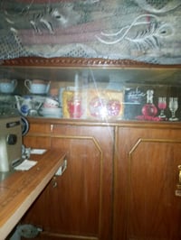 بوفيه تزكام للبيع الطول 3 متر و العرض 1متر و الارتفاع 2 متر مكان بغداد...