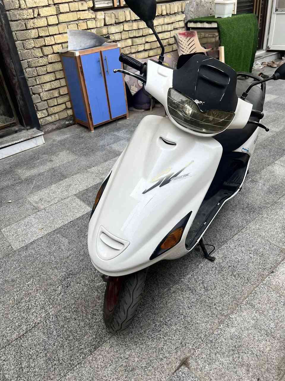 السلام عليكم شباب
للبيع فراشة كرستال فحل جاهزة لل اخير متصرف عليهة ربع دينار غير بس واير عداد شلعة معدل خير من الله دراجة ناعمة ونضيفة نكرة سلف الدراجة مكفولة من الفتح مامفتوحة اصلا جيب فيترك وفحص السعر 650 الف وبيهة مجال للشراي مكاني كربلاء حي البلديات للستفسار /***********
