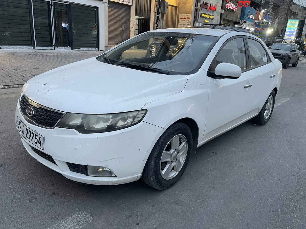 السلام عليكم   … بيع فقط …

سيراتو ٢٠١٣ رقم جديد اربيل سنوية لنهاية ال٢٧ شرط التحويل بيها ٣ قطع صبغ بابتين وجاملغ خلفي تبريد وكهربائيات شغالة جاهزة من كل النواحي  عارضها ب٨٨$  مكاني بغداد الاعظمية للاستفسار ***********  غير متواجد علفيس
