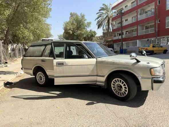 كراون ستيشن مديل 2000 للبيع
سيارة معمرة بل كامل كلشي شغال بيهة 
كهربائيات كلهة شغالة حدادية جديدة 
محرك بطة رقم بصرة سنوية 2030 جديد
مكان بغداد سعرهة 85 بيهة مجال كلهة شغالة
***********☎️
