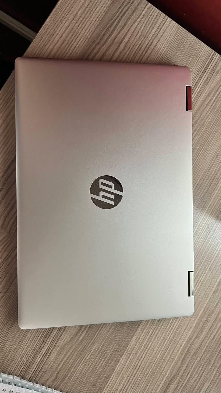 اسم الجهاز : HP Pavilion X360
حجم الشاشة: 14 - تعمل باللمس
خاصية التحويل: الشاشة تدور 360 درجة فيتحول إلى تابلت
المعالج: Intel Core i5 (الجيل العاشر) 
الرام: DDR -8G بسرعة 3200 MHz
كرت الشاشة: Intel UHD Graphics (مدمج)
سعة التخزين: SSD - 256GB
النظام: Windows 11 / 64-bit
اللمس: يدعم القلم واللمس المتعد 

الجهاز إستعمال خفيف جداً فقط برامج اوفس 
السعر 300 الف قفل


**إذا كنت صاحب هذا الإعلان وتريد حذفه لأي سبب، رجاءا أرسل رسالة إلى الدعم الفني**