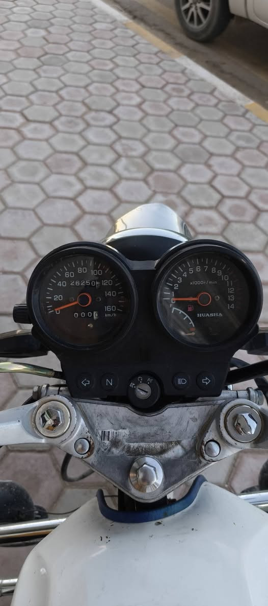 سلام عليكم هيوشه للبيع ماطور نضيف موديل 21 محرك علا وضع الشركه مابي اي نقص ترايك للبصره بدون اوراق
السعر 700 وبي مجال قليل 
رقم الهاتف ***********
