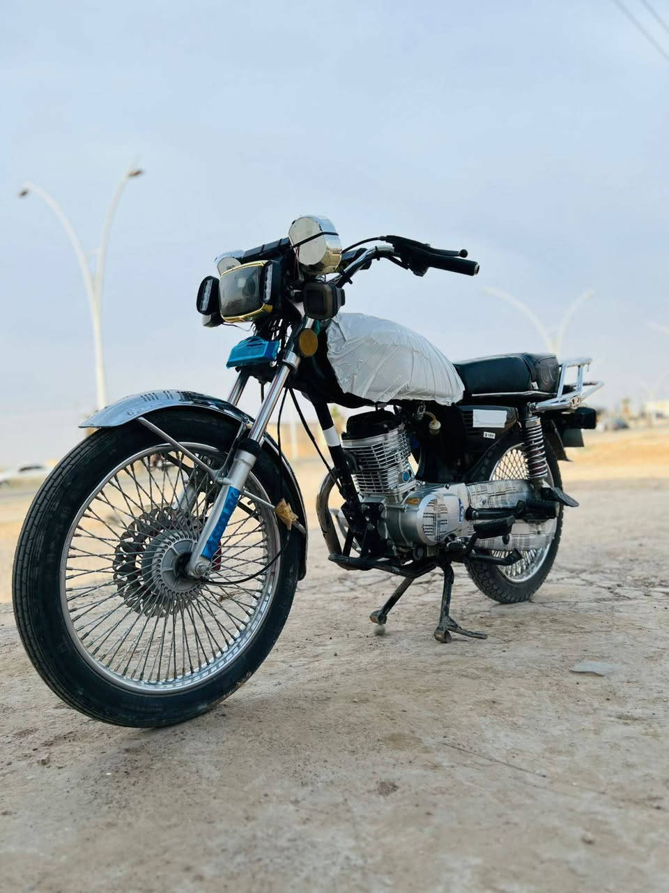 السلام عليكم للبيع دراجه تايكر موديل 2024 باب اول محرك شرط لدراجه بلاديه ختم سونك لون اسود كهربائيات كلها شغاله حت لشاشه شغاله لبلاديه تايرات جدد هنه ول وياله لدراجه بلاديه بس بيع ماراوس الاتصال *********** متواجد نت وتصال مكاني تكريت
