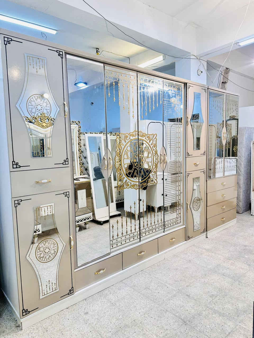 غرفة نوم تركي 🇹🇷 مستخدم
نضافه 80% 💯 مع كنتور ملحق طفل اضافي 2 باب  
لون مميز ضهر بلوك 
برغي وجوي حديد 
7قطع بسعر 900 وبيه مجال 
مع شد ونقل داخل بغداد مجاني


**إذا كنت صاحب هذا الإعلان وتريد حذفه لأي سبب، رجاءا أرسل رسالة إلى الدعم الفني**