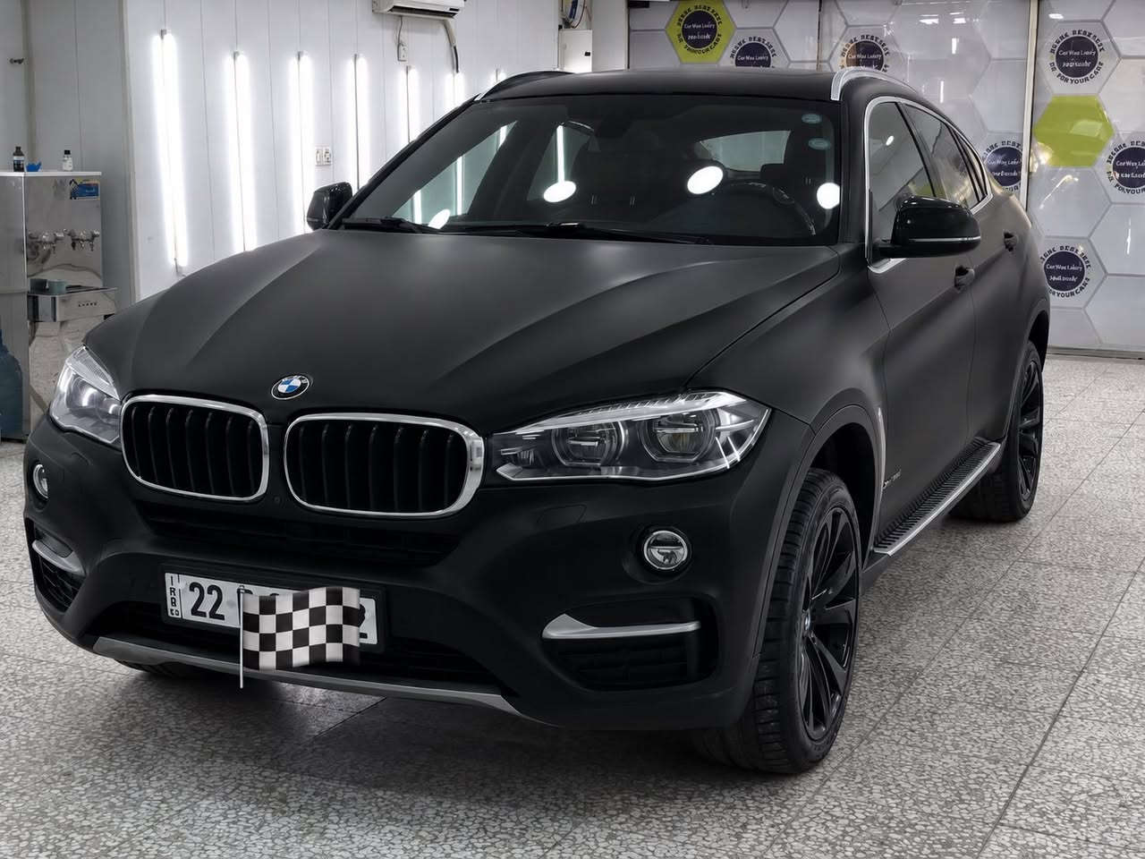 السلام عليكم
سيارة بي ام دبليو X6
مغلفه مات ضمان 10 سنوات  اي شخط ماكو ب سياره

3500 tune turbo
X drive

موديل :- 2018 السيارة من وكالة (((العروش))) خليجي

ماشية :- 74 الف كيلو فقط 

سيارة جديدة بمعنى الكلمة  
سيرفسها ودهنها كلة بوكالة العروش من يوم طلعت لليوم كلش محافظ عليها ماطلعها بس بالمناسبات 
مكفولة كفالة عامة من الصبغ والتبديل كير مكينة وگير جديد 
داخلها نظافة بعدها على وضع وكالة 100٪؜ 
جوها تخمه تاير جديد دنلوب الاصلي ضد البنجر بالاضافة الى السبير بعده منازل للگاع

سيارة بااسمي تحويل ثاني يوم رقمها اربيل جديد وهزتها قبل 10 اشهر مسويها

نظام قيادة اربعة ايكو وكونفرت وسبورت (وسبورت بلاص)
انارة داخلية كاملة بالدشبول7 الوان تتغير 
ابواب شفط 
مري شفط
شاحن تليفون  
وشفتات سرعة
داخل احمر مميز
اربع كامرات 
بصمات
رادارات 
فتحة سقف 
لايتات زنون متحرك وية ستيرن واوتو يقللن ضوة اذا صارت سيارة امامك
كشنات بيها 8 حركات وضعيات 
هندبريك بصمة 
اوتو بريك
تحديد مسار
وبردات ابواب
وبعد هواي ميخلصن

مكانها زيونه
***********
