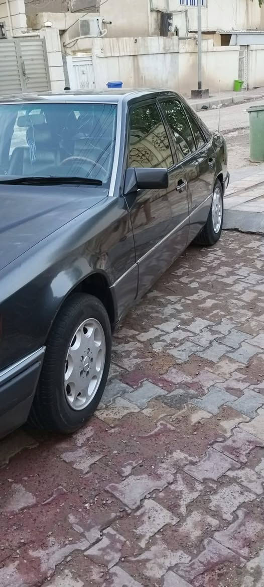 سلام عليكم
مارسدس دب 91 رقم بغداد مشروع وطني
مڪينه وڪير عنكبوت 300 بجيس 
قواعد دبل احواض ڪفاله احلى من البدي 
غرفه جلد اسود ڪهربائيه ڪله شغاله
برده ڪهربائي سلايت طڪتين كله شغال
تخم تاير سياره ڪله نقص ما بيه جاهزه
منضومه  زنون ابيض فول نهار باليل
  مصبوغه عام جماليه
 السعر ( 61 ) وبيه مجال 
مڪاني ميسان 
***********
