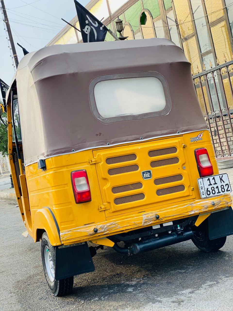 سلام عليكم تكتك 19 رقم وسنويه كفاله بس دوس معمره ***********
