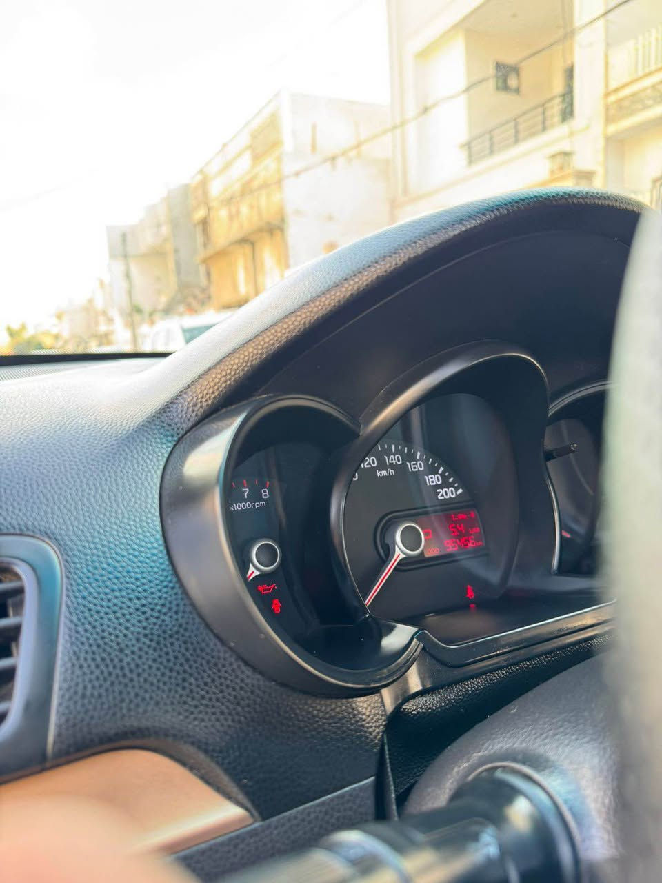 کیا بیکانتۆ ٢٠١٣  سەیارەکە سەنەوی ڕەقەم هەزە هەمووی نوێیە بەشەرت بەناوکردن  سەیارەکە ٣ پارجەی بەخە باقی پشتوو پێشی بەشەرت  سەیارەکە ٩٥ هەزار ڕۆشتوە  سپێری ناهاتیتە خوارئ ٧٢ وەرەقە کەمەک مەجال *********** أربيل, العراق
