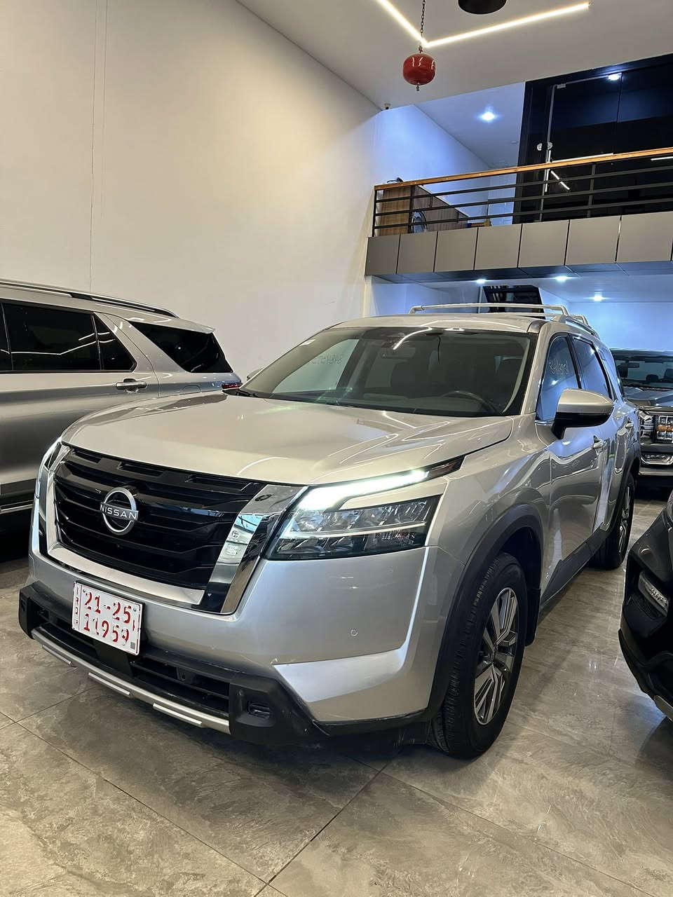 NISSAN PATHFINDER SL

اللون : : سلفر

الموديل : 2023

السعر. 263 ورقه

نوع المحرك : 6 سلندر

عداد المسافه :  57 الف مايل

الضرر : كما موضح بالصور بدون صبغ بدون تبديل بدون تعديل

صور الضرر و رقم الشاصي مرفق

بدون رقم تترقم ( اربيل - دهوك - سليمانية )

المواصفات : SL

خمس كاميرات (360) 
بصمه تشغيل بصمة اربع ابواب
تشغيل عن بعد 
كشنات تدفئة امامي و خلفي  
ستيرن تدفئة شفتات استيرن 
كشنات كهرباء  بردات ابواب رادار امامي
رادارات جانبيه رادار خلفي  
منافذ USB امامي وخلفي 
شاشه كبيرة 
مانع انزلاق كروز سرعه
هاند بريك بصمه اوتو هولد
نظام ايكو نورمال سبورت 
حساس امامي و حساس خلفي 
تحديد مسار
صندوق كهرباء
7 راكب
العنوان كركوك شارع المعارض 
معرض العدل لتجارة السيارات الحديثه 
للاستفسار التواصل مع الأرقآم 👇
***********
***********
***********
