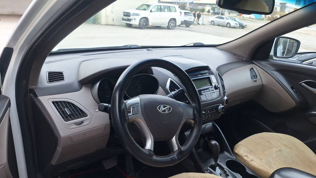 هوندای توکسون مودیل ۲۰۱۲ مواسفات خلیجی گیڕومەکینەی نەکراوەتەوە سەنەوی نوێ تا ۲۰۲۷ تەنها ۱٥۲ڕۆیشتووە بۆیاخ یەک پارچەی وپەڵەیەک بۆیاخ بێ ناوگرتن ژ.م ۰۷٥۱٥۰٦٤۰۱٨یان ۰۷۷۳٤٤۳۱٥۱۰ السليمانية, العراق
