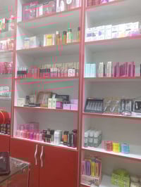 للبيع • مستحضرات تجميل