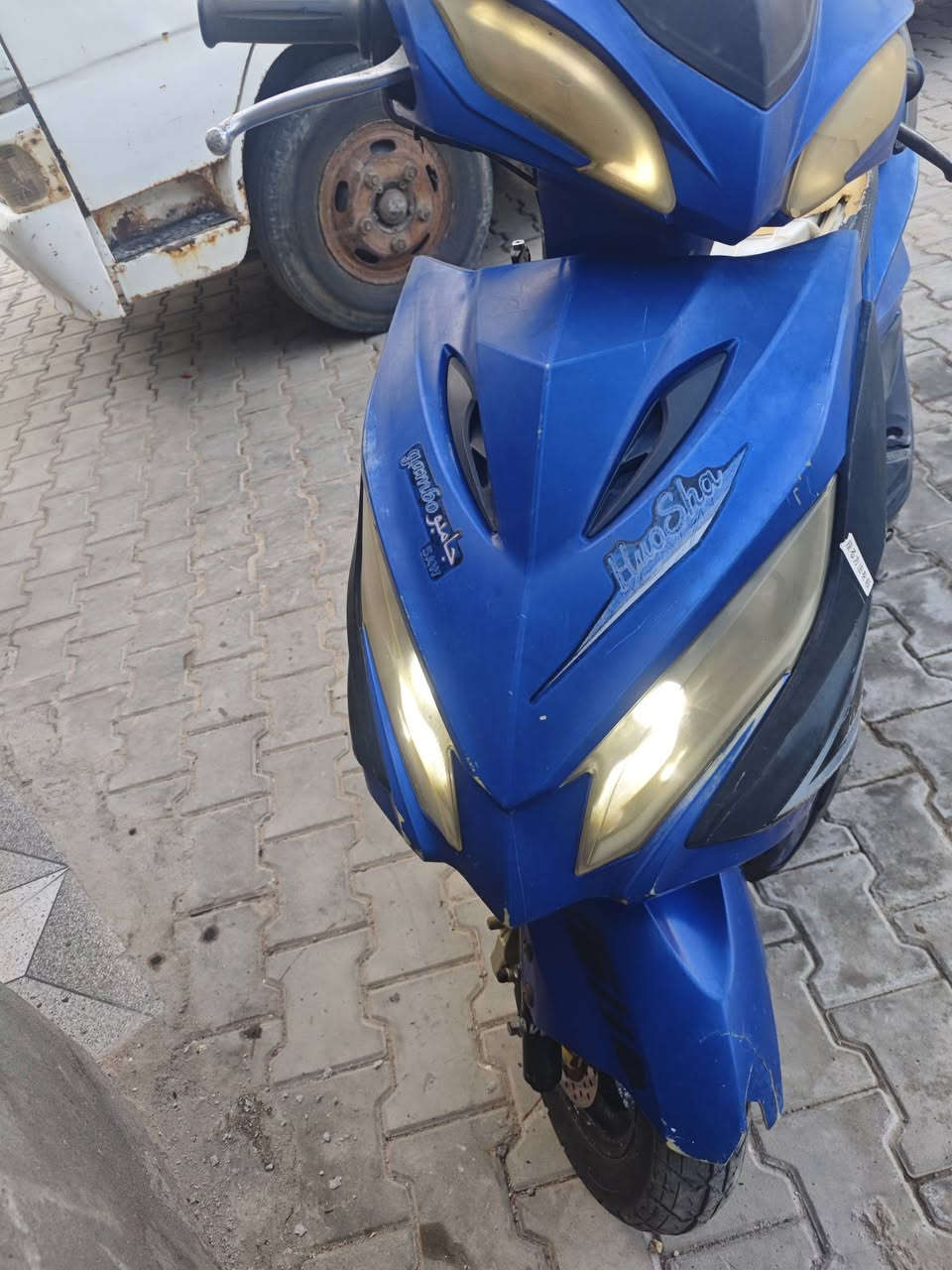 سلام عليكم دراجه جامبو محرك ماكس للبيع او مراوس كله شغال نكره سلف
*********** سعره200
