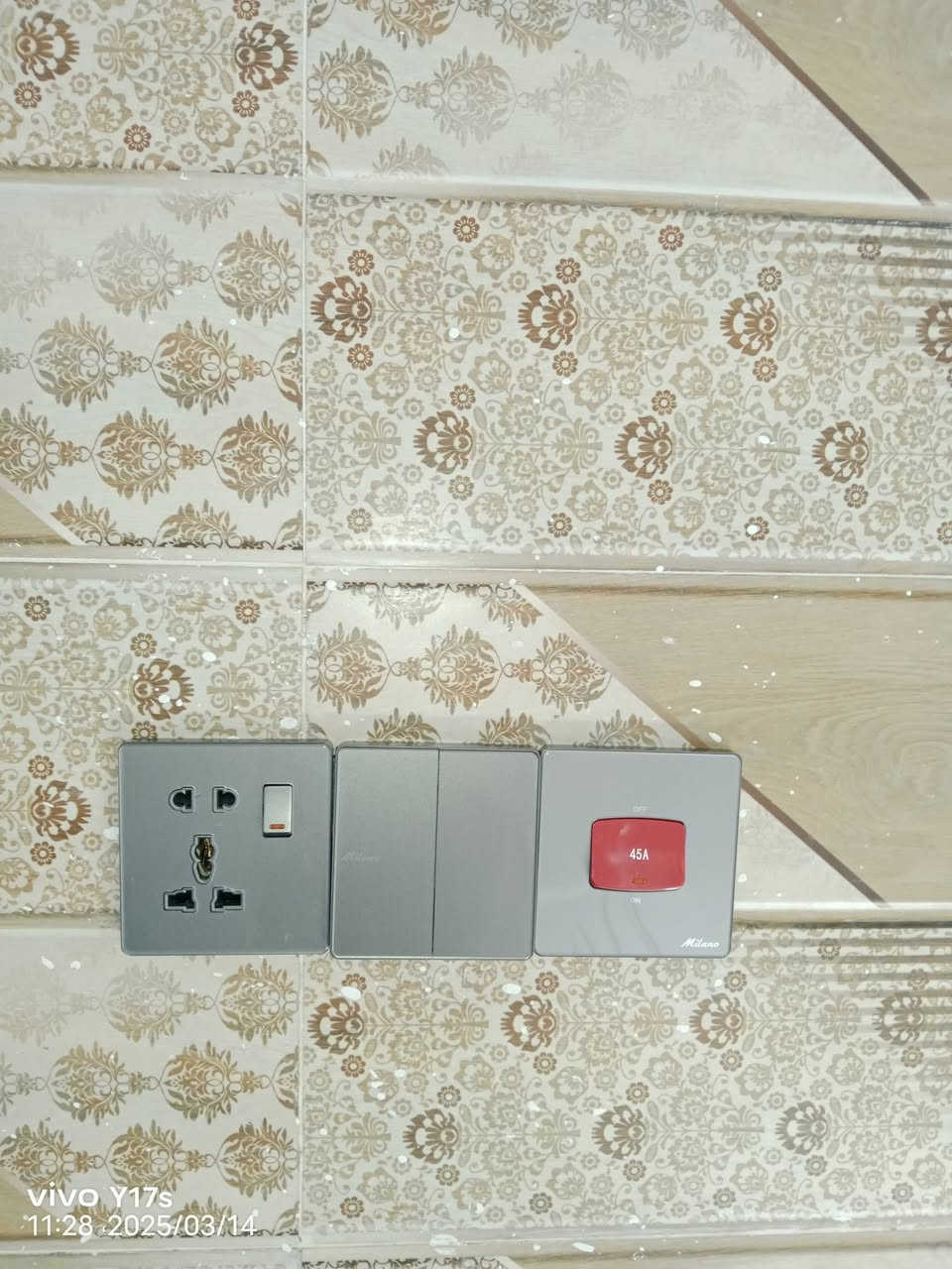 السلام عليكم تأسيس منازل كهرباء سيمز بوري 
***********
